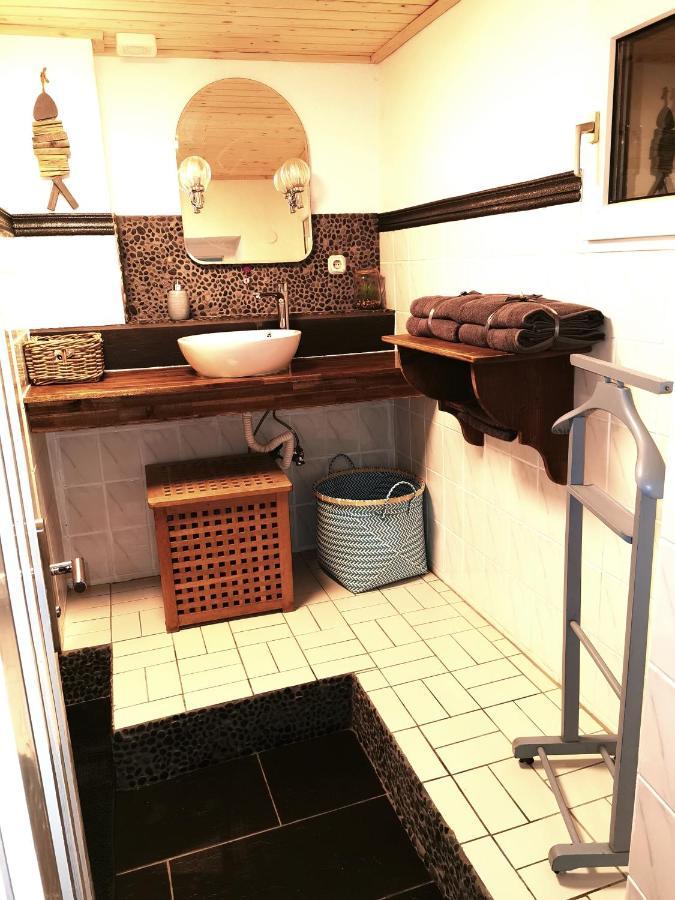Mooi Ruim Appartement In Antieke Stadsboerderij Schonecken Ngoại thất bức ảnh